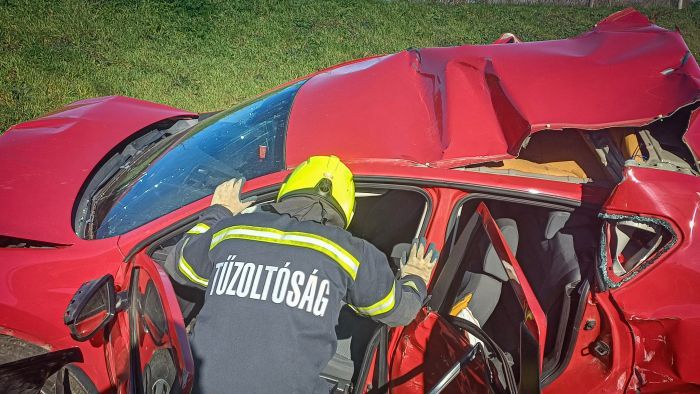 Újabb fotók érkeztek az M35-ösön történt tömegbalesetről