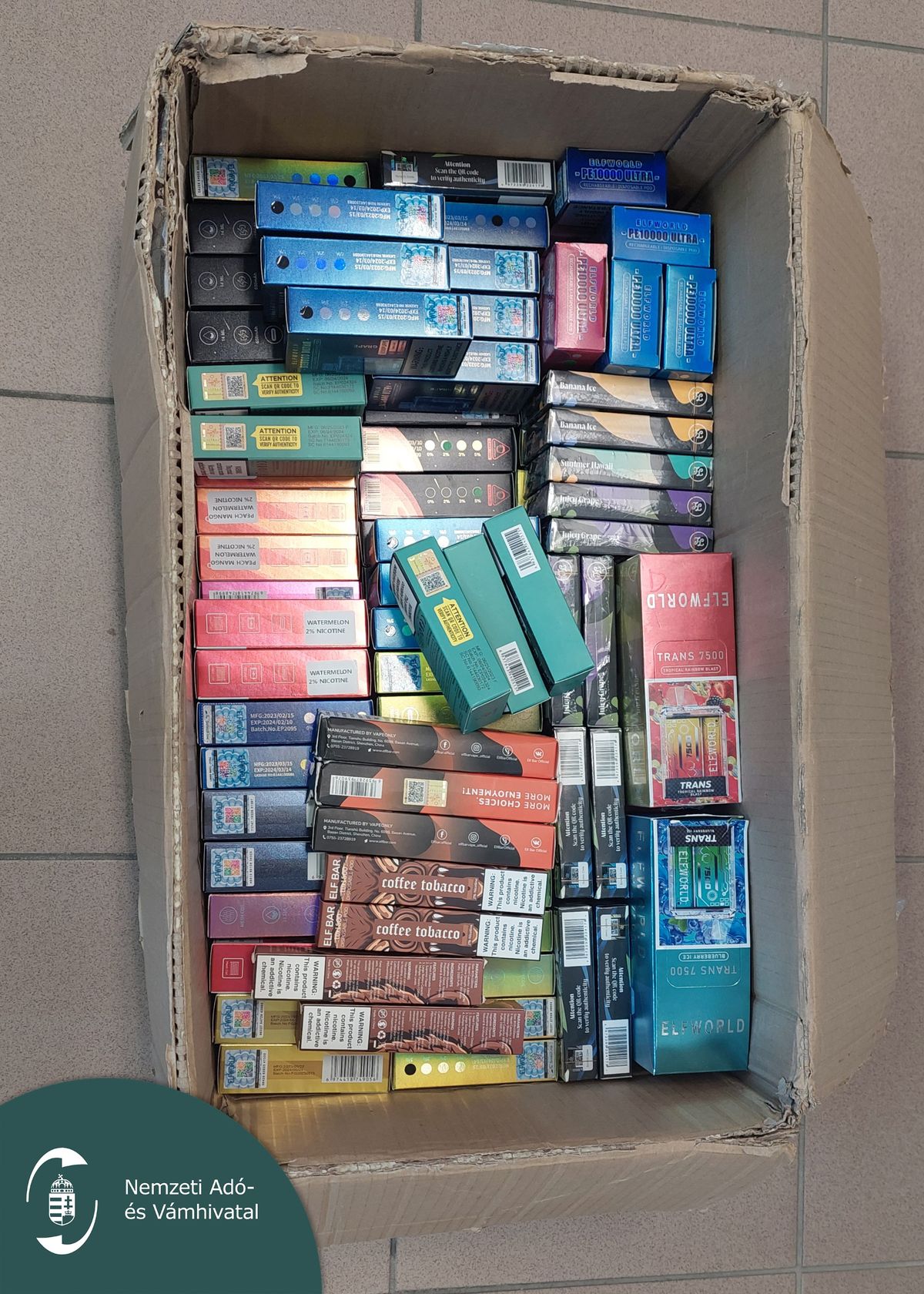 Több iskolában is jelen vannak ezek az illegális dohánytermékek