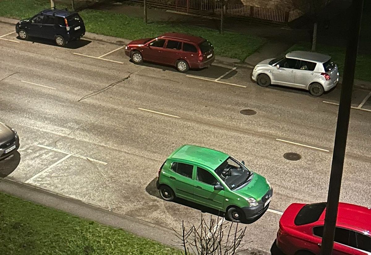 Dobd ki a jogsid, ha így parkolsz: már új szint, amit Hajdúböszörményben fotóztak!