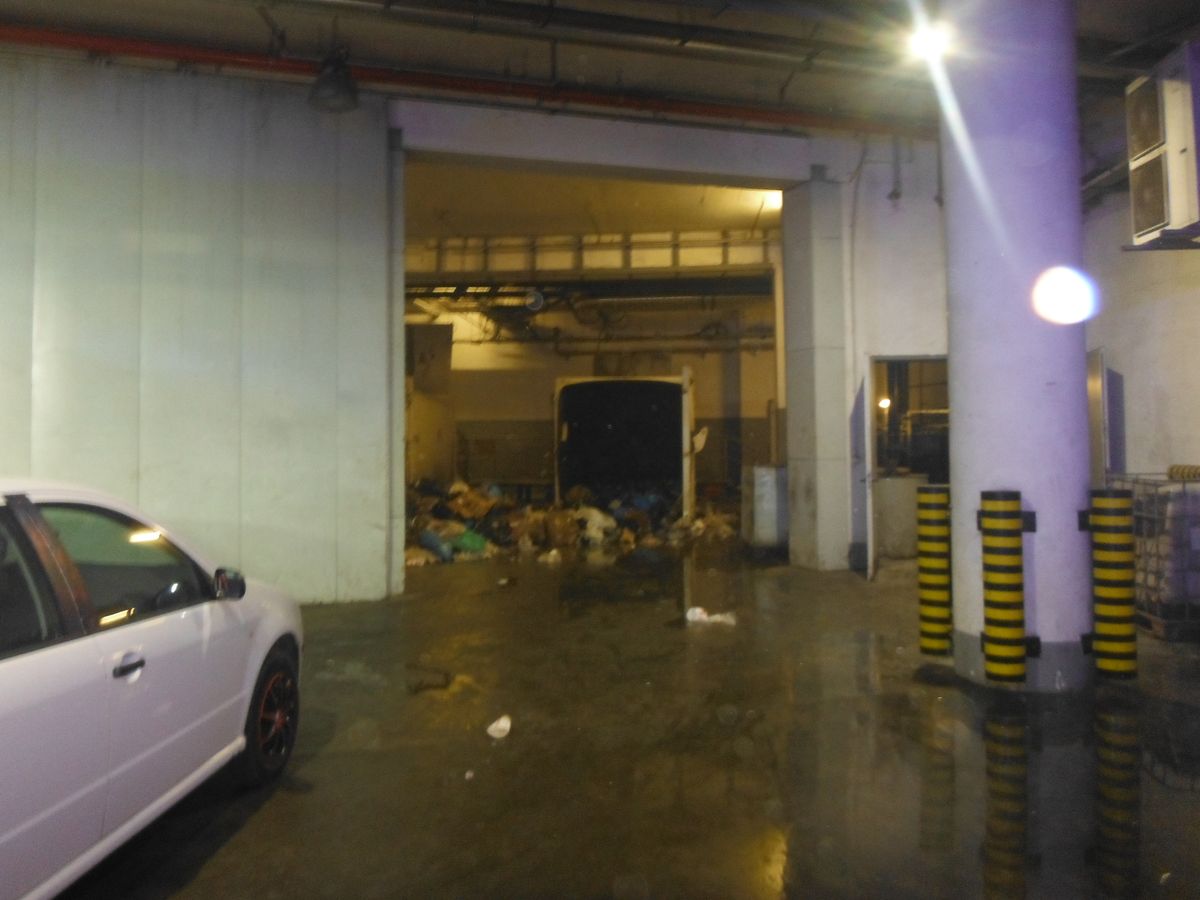 A Fórum beszállítói udvarában ütött ki tűz