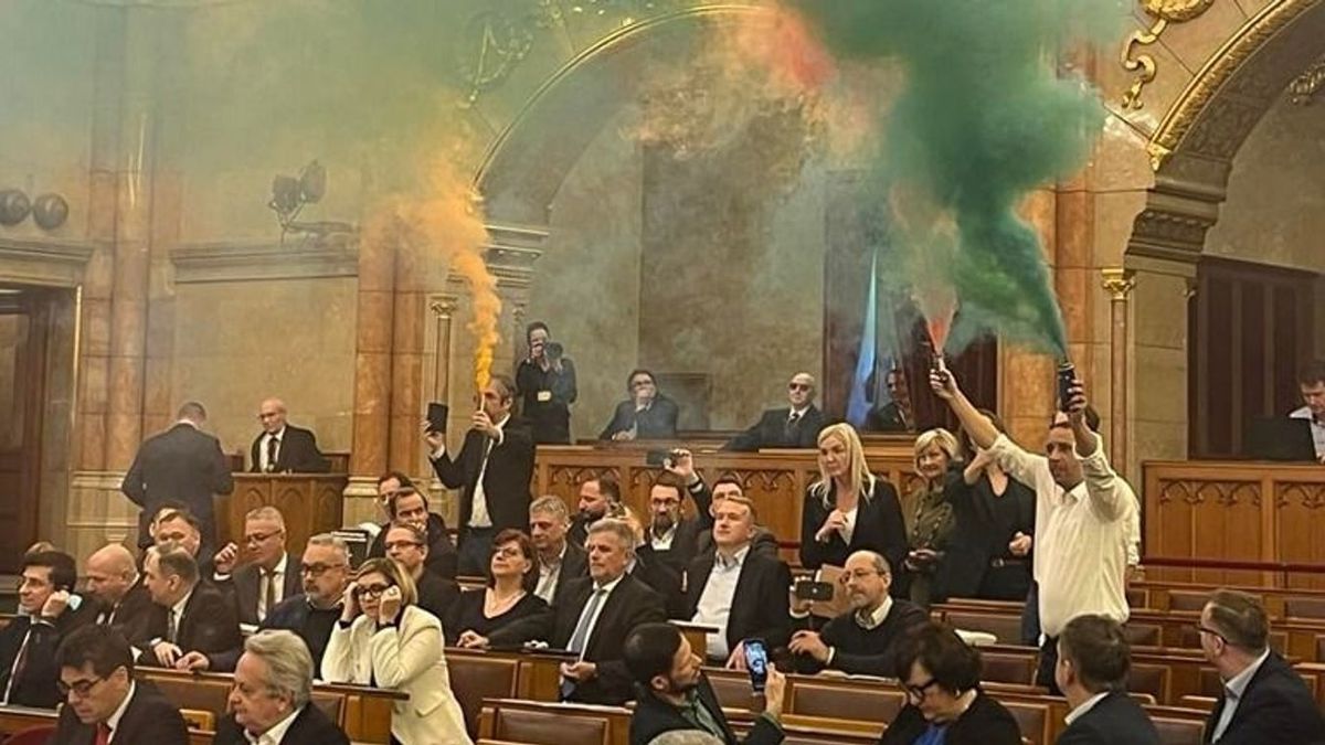 Botrányos viselkedés a parlamentben