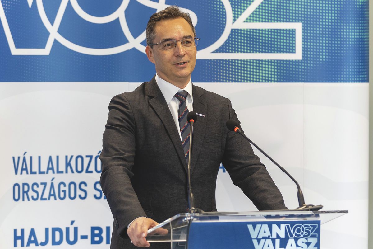 vosz, vállalkozó, debrecen
