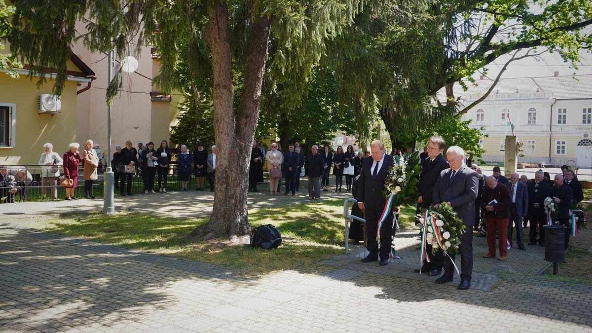 A tragédia áldozataira emlékeztek