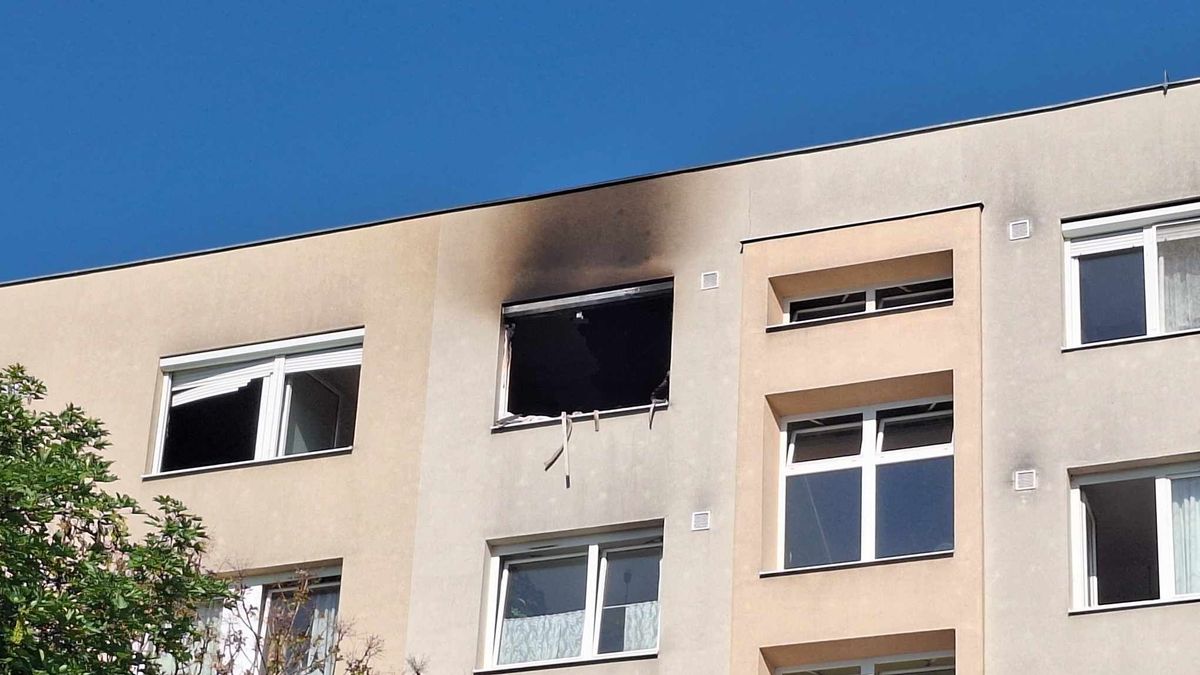 Tűz ütött ki egy debreceni társasházban, fotókon mutatjuk, mi történt