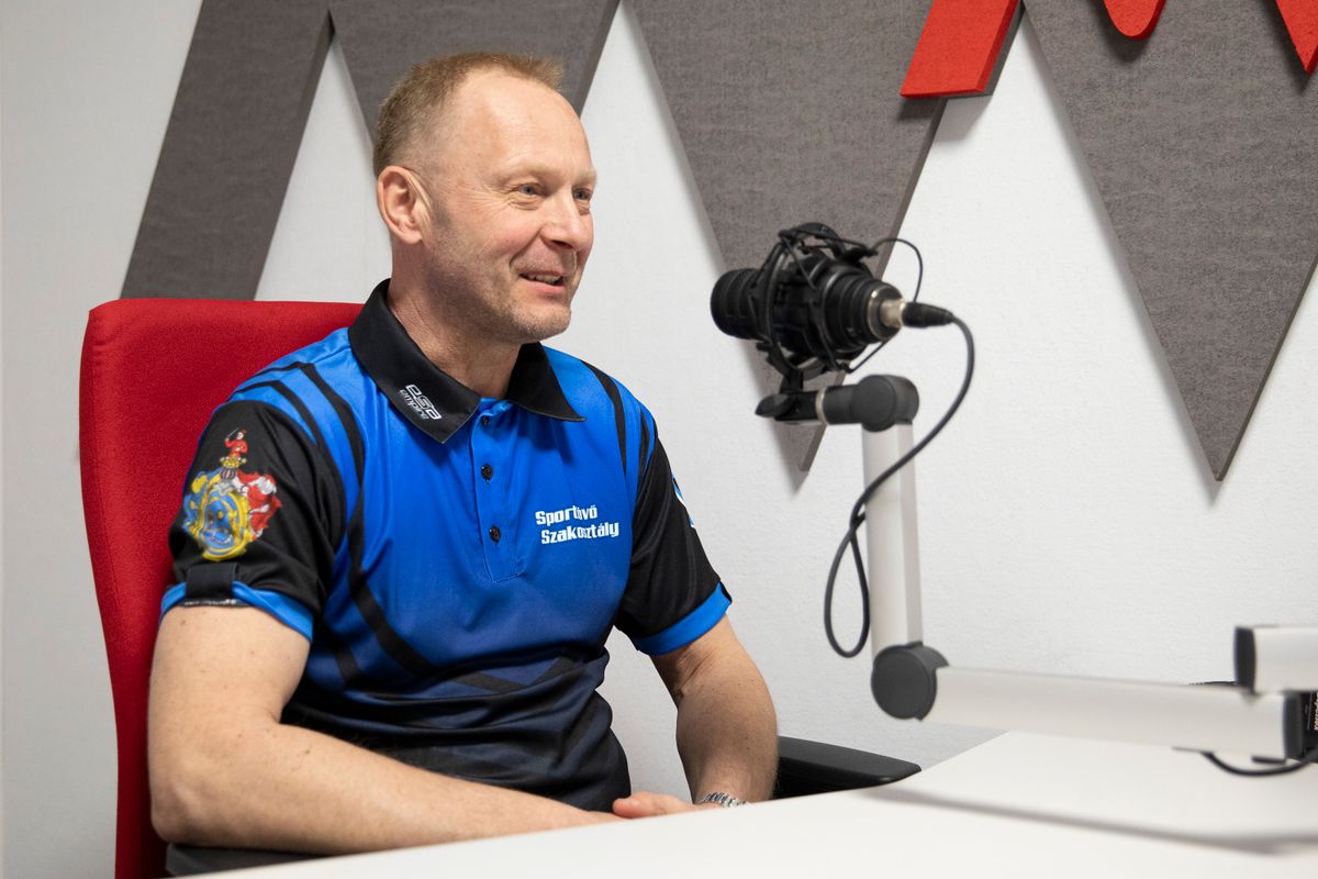 Pető László a Hajdúböszörményi TE februrárban megválasztott elnöke továbbra is betölti az idén 20 éves Debreceni Lövészsuli SE szakosztályvezetői tisztségét is.
