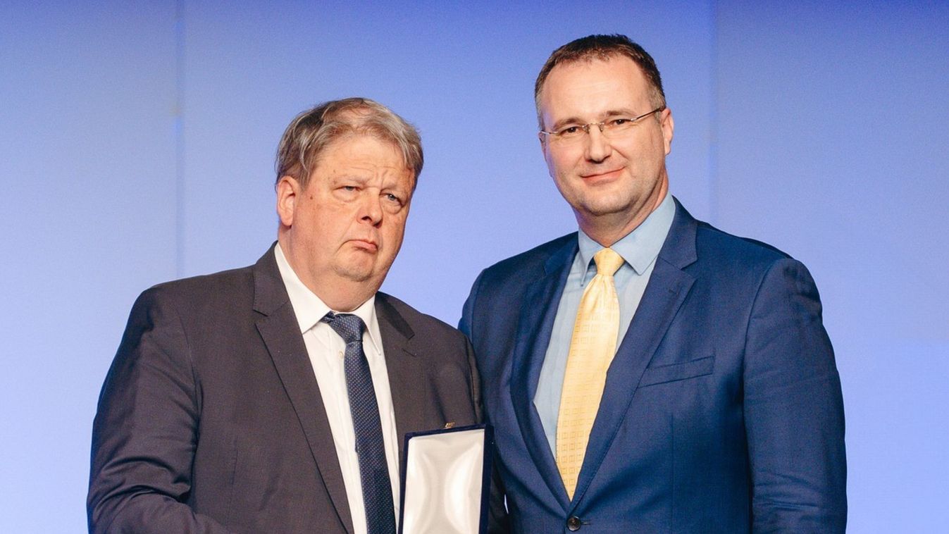 Nívós elismerést nyert a debreceni professzor