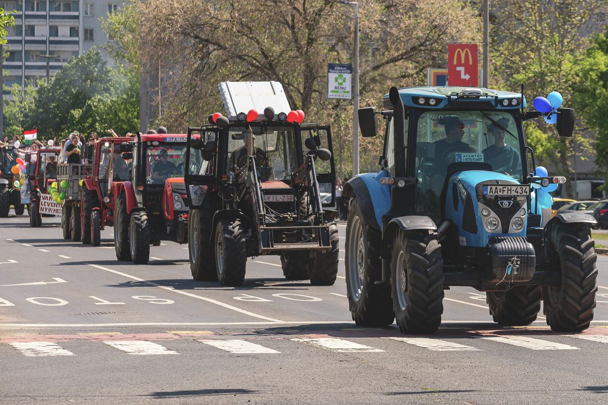 traktoros ballagás