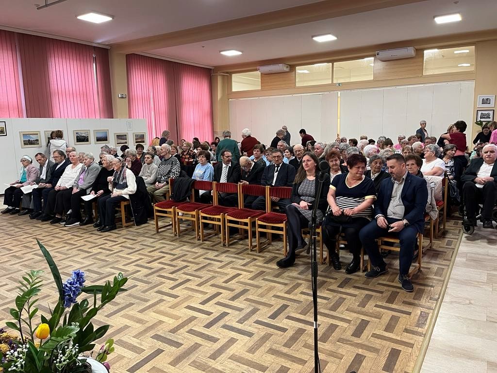 Tavaszi sütiparádét rendeztek Nyíradonyban, mert sütni jó!