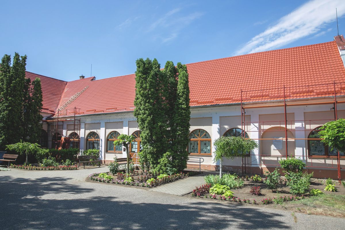 Befejeződött a Zichy-kastély felújítása Hosszúpályiban