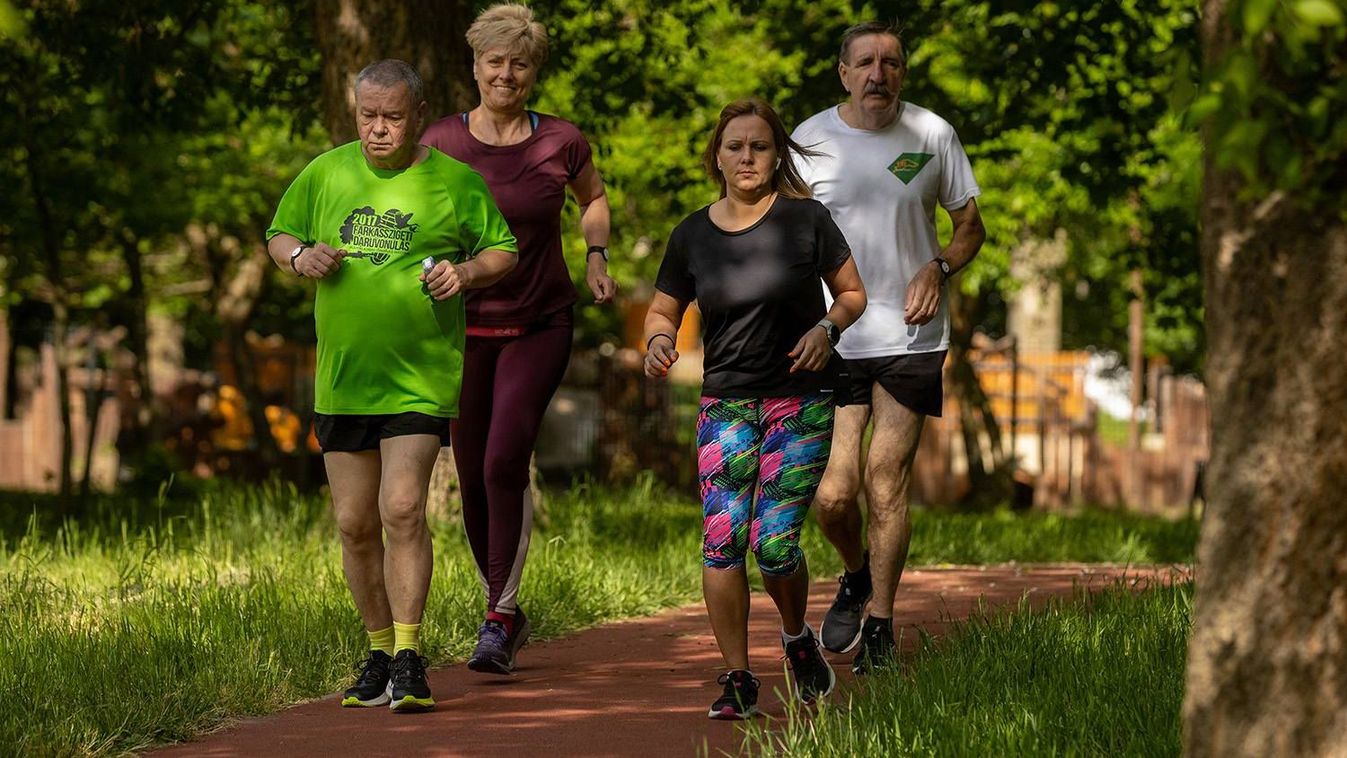 A család apraja-nagyja rótta a köröket Böszörményben