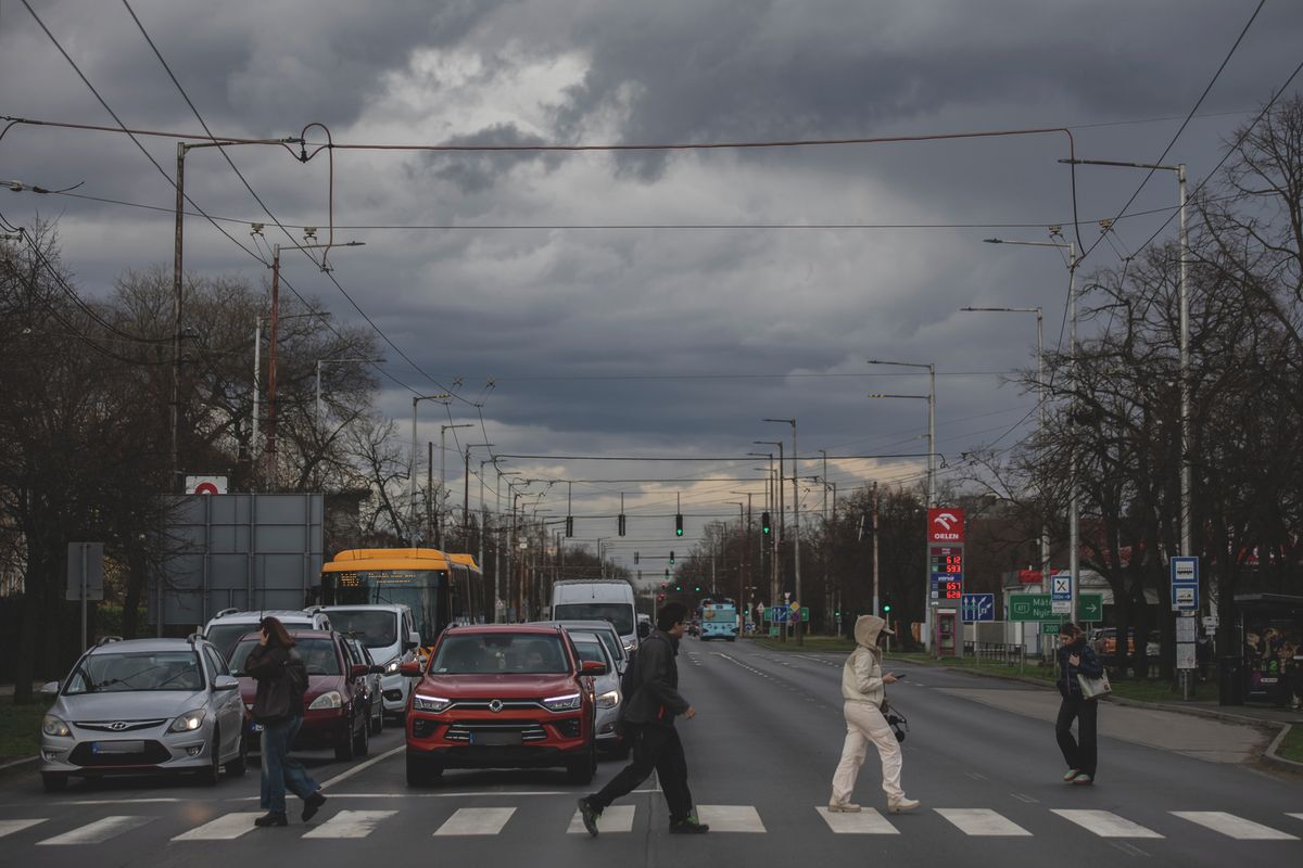 Agresszív nő keseríti meg a lakók életét Debrecenben