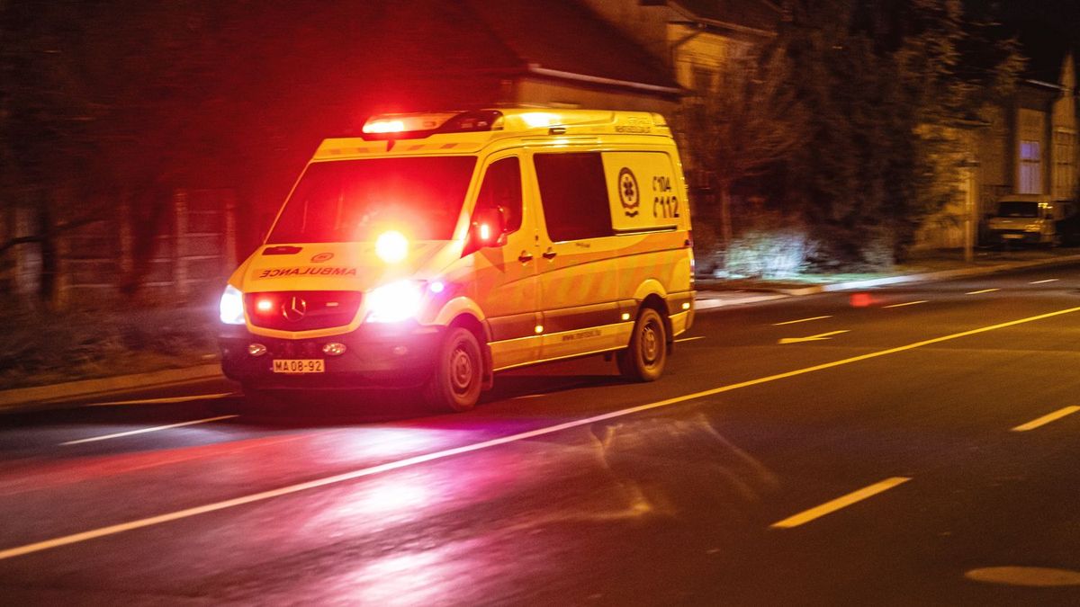 A sors furcsa fintora: először kiakadt, majd megköszönte a mentősök munkáját egy debreceni nő