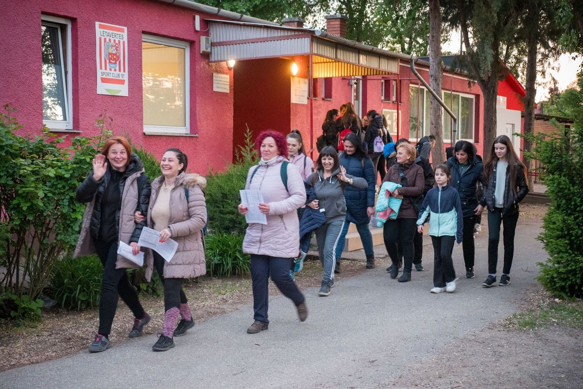 Indul az éjszakai túracsoport