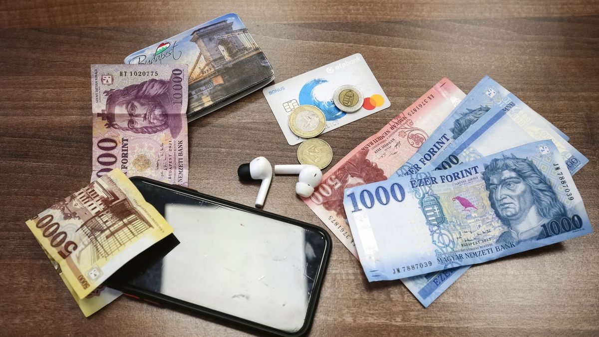 Ismét pénzt próbál szerezni egy csaló