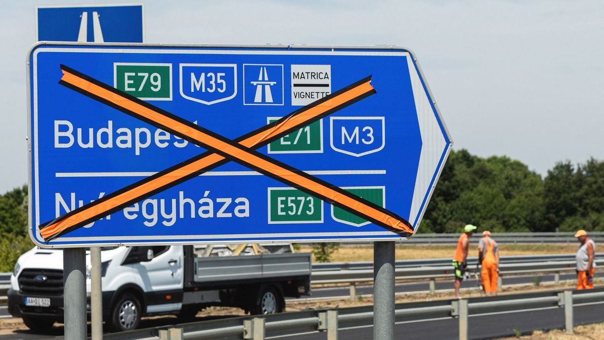 Lezárások léptek életbe az M35-ös autópálya felhajtójánál