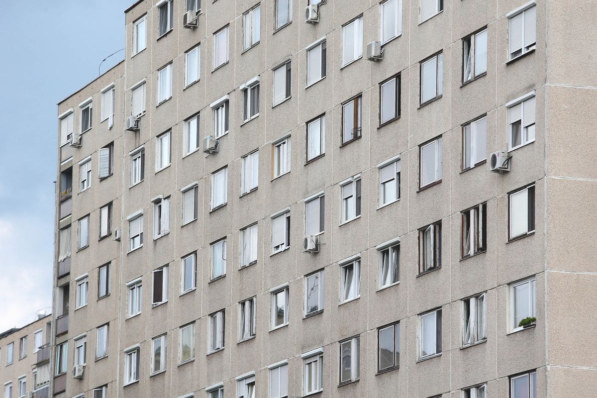 Debreceni társasházban hangoskodó szomszédok miatt akadtak ki egy helyi csoportban