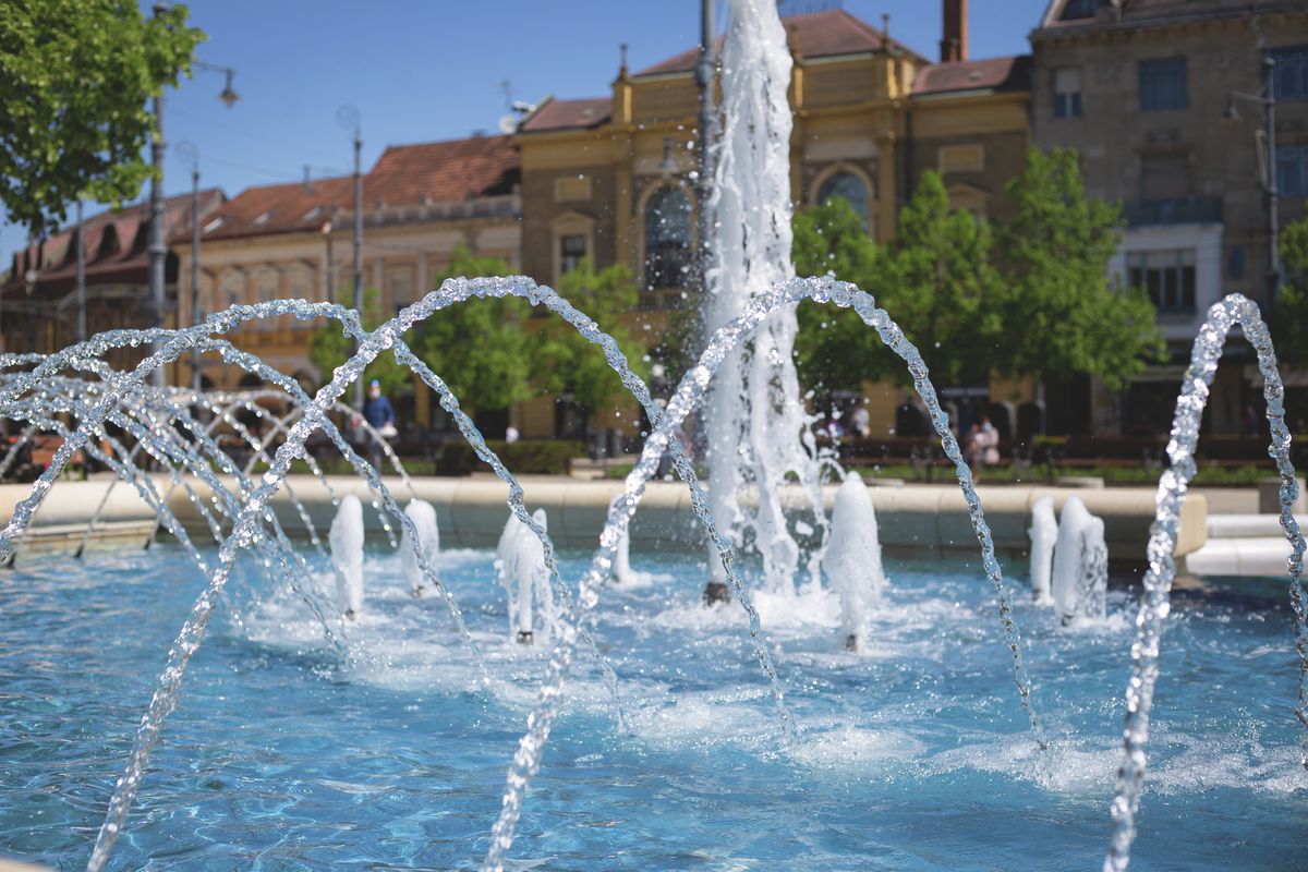 debreceni szökőkutak, szökőkút, belevizel, szabályok, botrány, Debrecen, Kecskemét