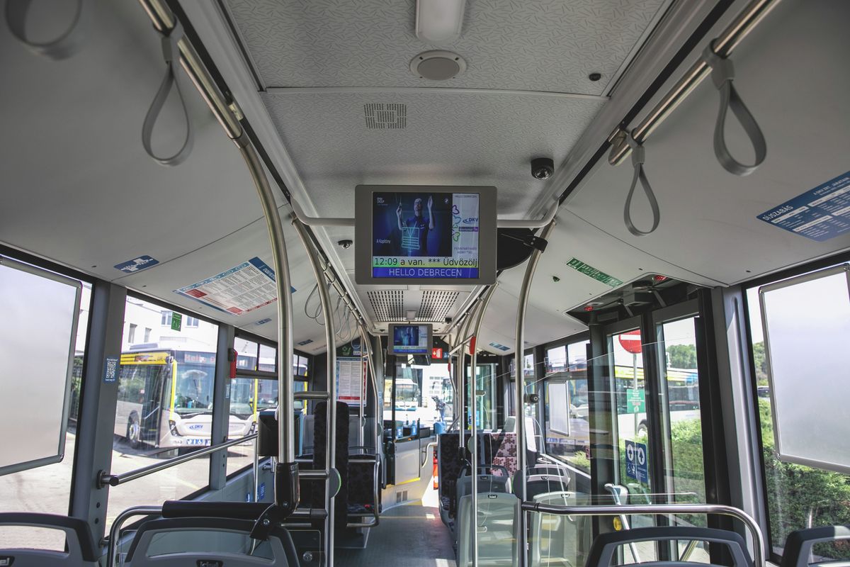 Defektet kapott a DKV egyik busza, de az utasoknak nem lehetett oka a panaszra