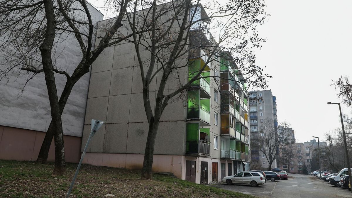 Ide a füldugó is kevés? Hajnalban jár csúcsra a szerelem a hajdú-bihari társasházban, kiakadtak a szomszédok 