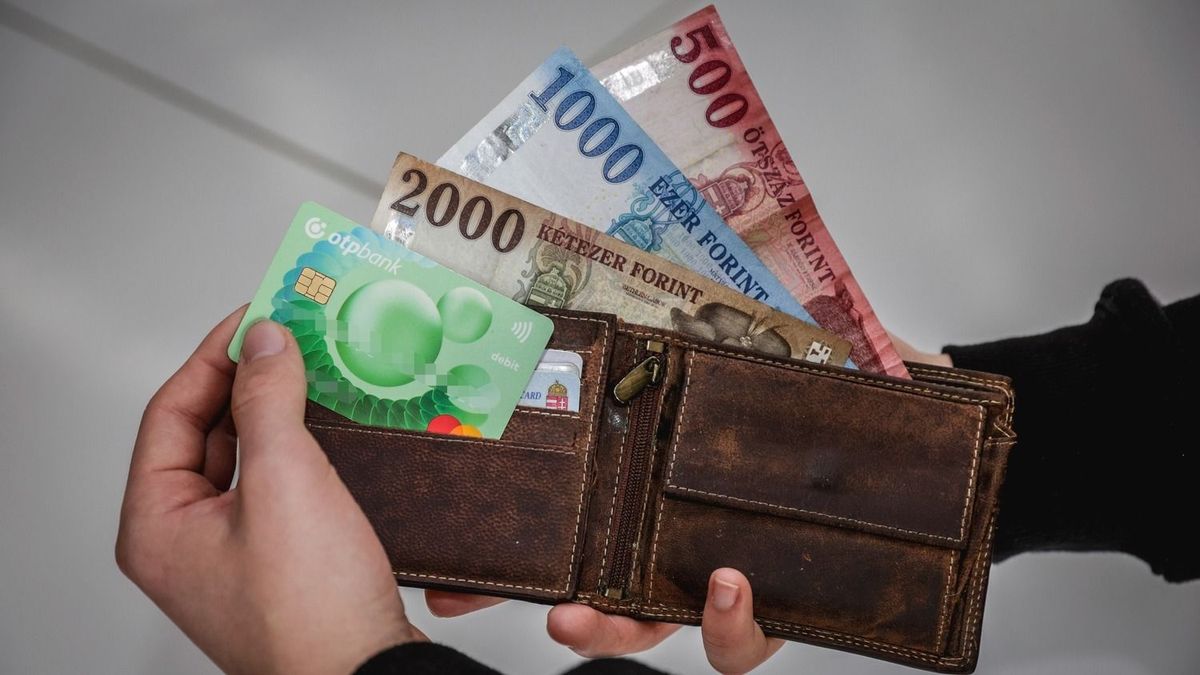 Halálosan megfenyegettek egy kiskorút Debrecenben, a zsebpénzét is elrabolták tőle