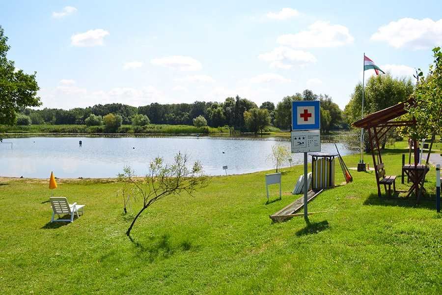 Átmenetileg bezárták az egyik Tisza-tavi strand bakteriális szennyezettség miatt