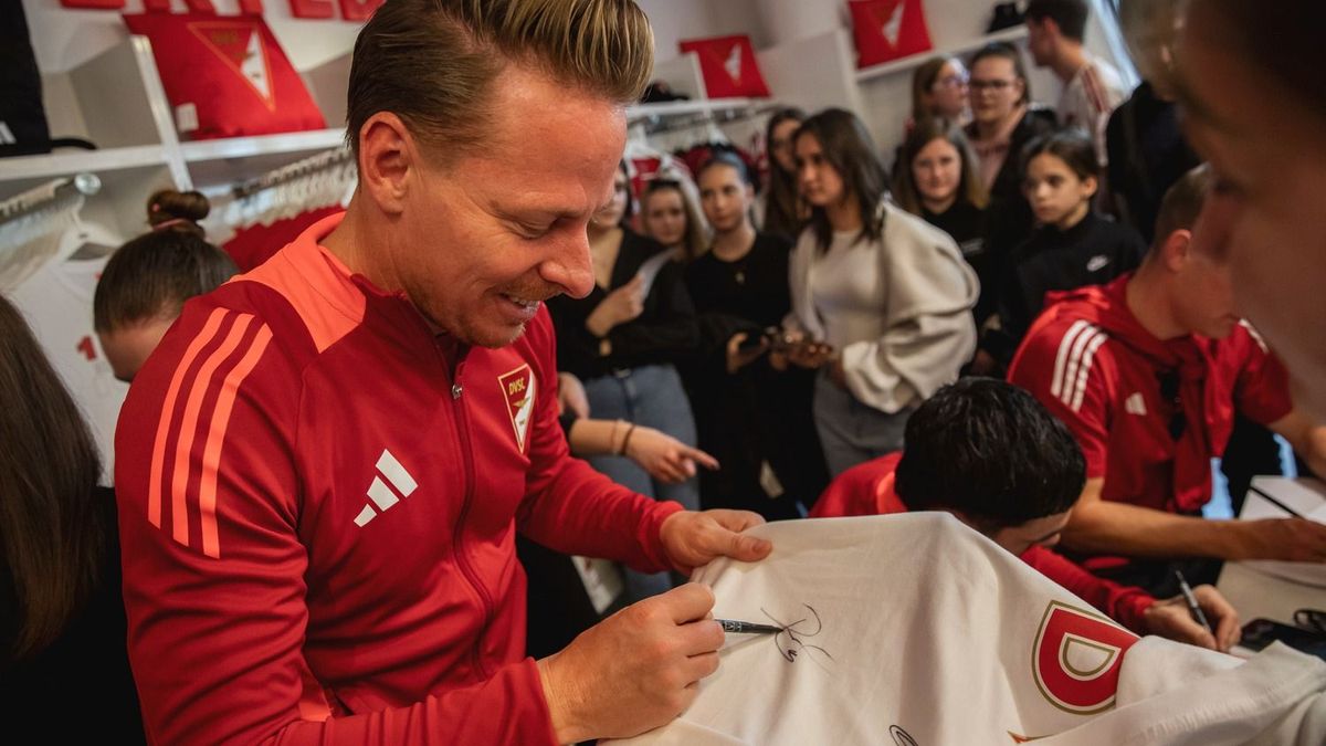 Ha nincs még aláírásod Dzsudzsák Balázstól, itt a vissza nem térő alkalom, szezonnyitó fiestára várja a szurkolókat a DVSC