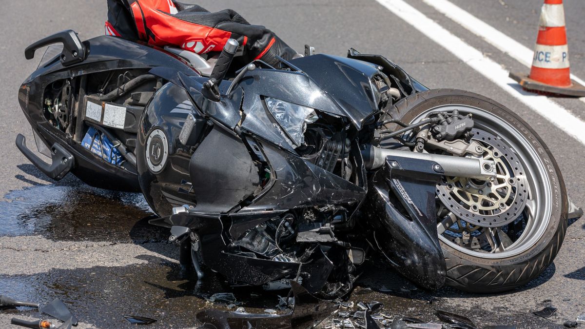 Motoros baleset történt Debrecenben, a Böszörményi úton
