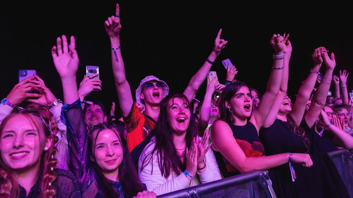 Tovább pörgött a Campus Fesztivál, a WellHello is hatalmas bulit csinált