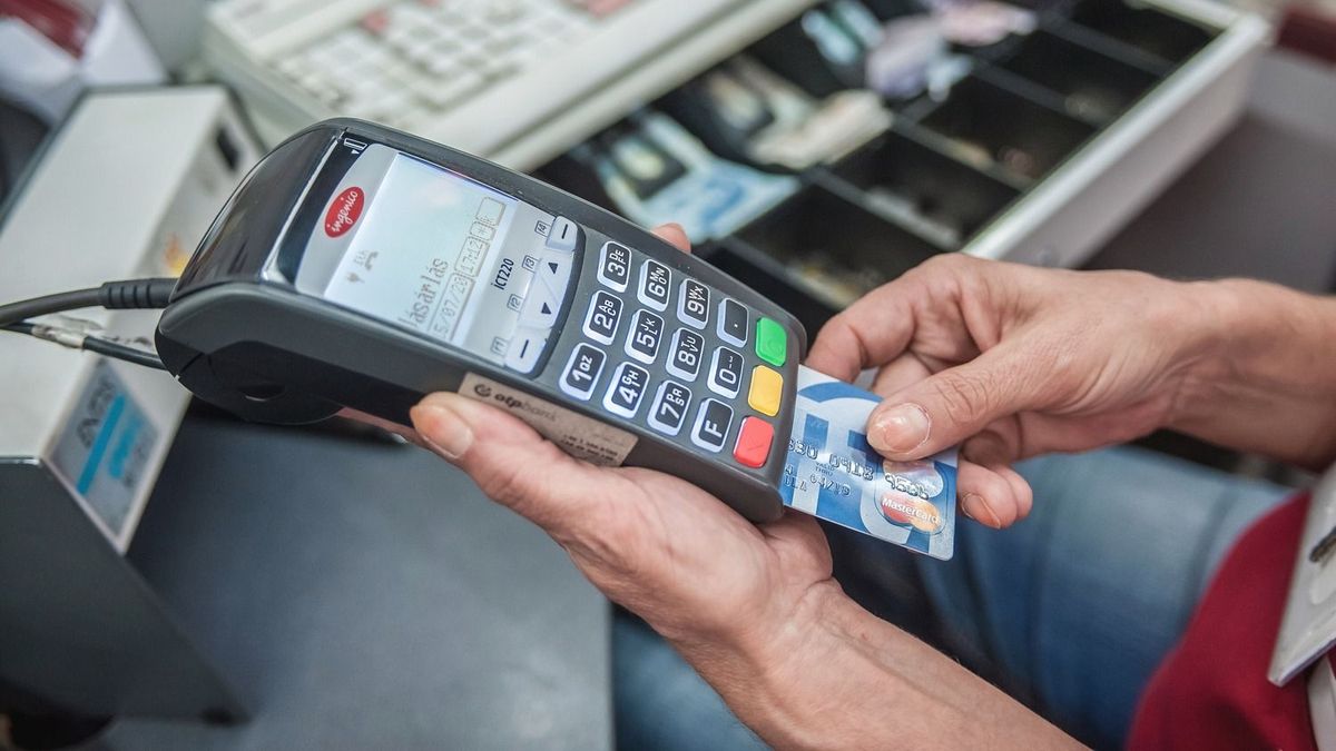 Fejlesztés miatt több szolgáltatása is leáll az OTP Banknak