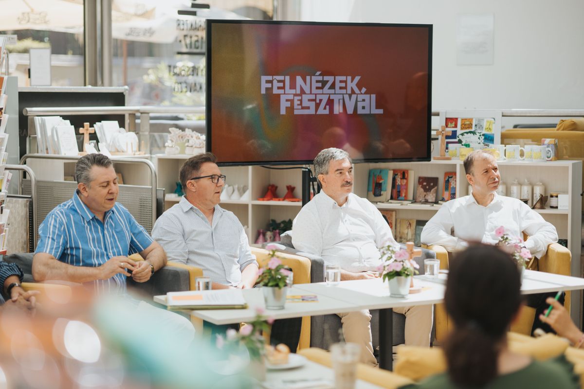 Idén is megrendezik a Felnézek Fesztivált Debrecenben. A fesztivál zárásaként fényfestés is lesz a Nagytemplomra