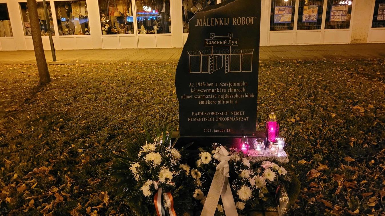 A hősi halottakra emlékeztek Hajdúszoboszlón
