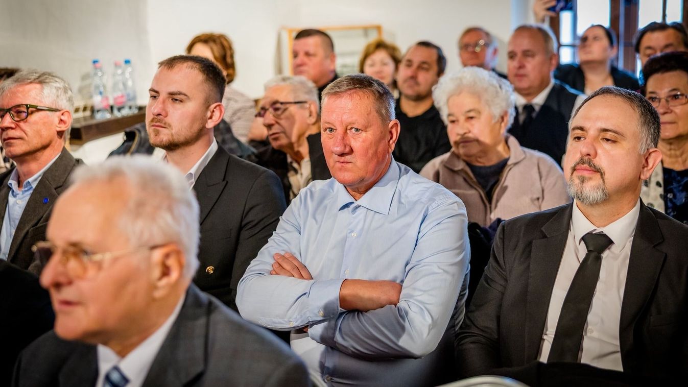 Határon túli kapcsolatait is erősítette Álmosd - fotókkal! Kép