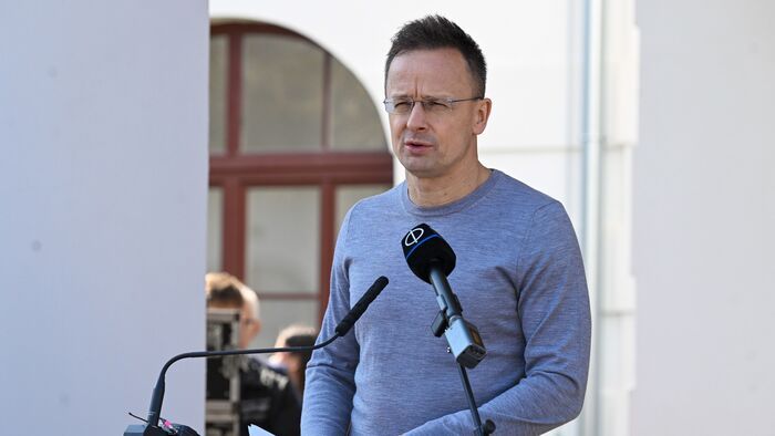 Szijjártó Péter átadta a felújított Szeleczky-kastélyt Boconádon