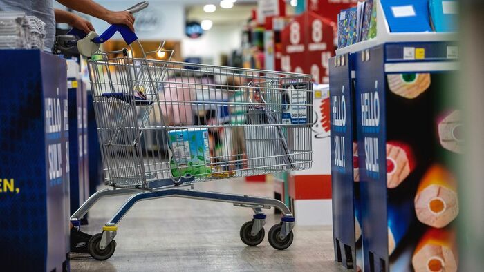 Ez a nagy SZÉP-kártyás csavar a boltokban! Hiába vennél csak élelmiszert, nem mindenre fogadják el