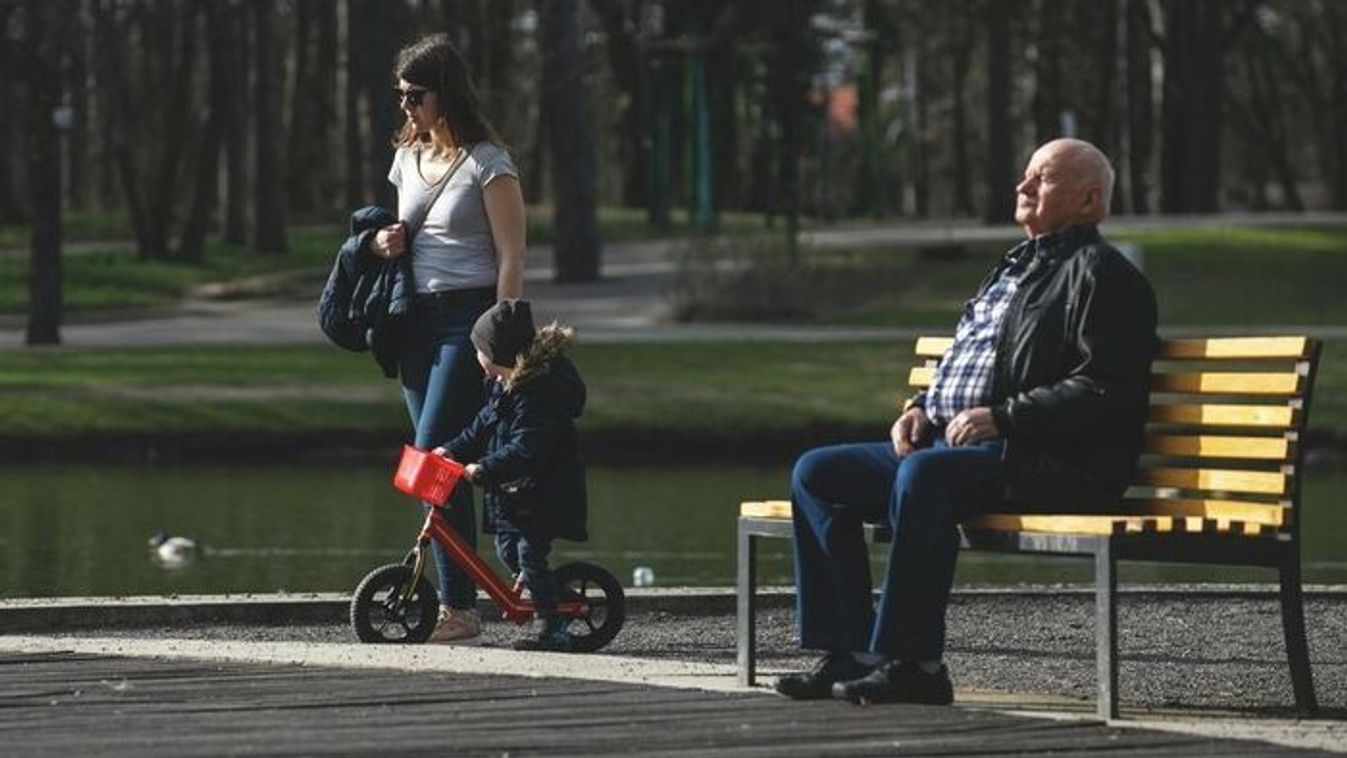 Azta, milyen idő jön szombatra! Lehet, nagyon melegünk lesz...