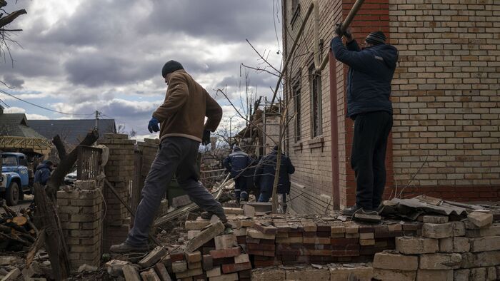 Ukrajna több pénzt csinál a háborúból, mint amennyit békeidőben elő tud állítani