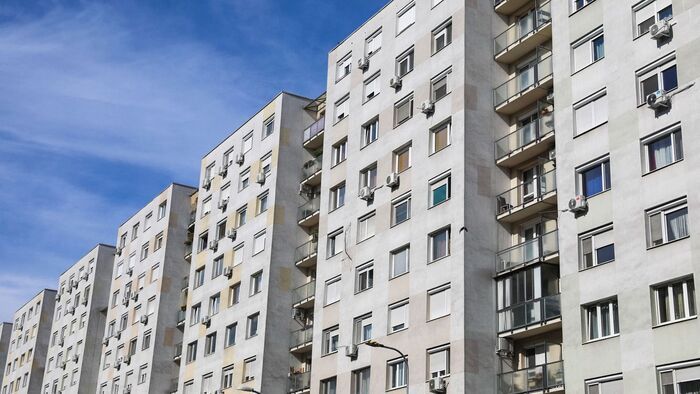 Kivannak a szomszédok, a debreceni lakásban mindennap házibuli – hiába szóltak szépen, most jön a következő szint