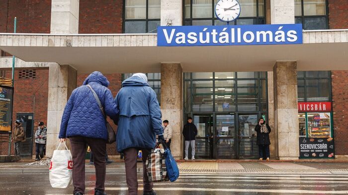 Fontos elem újul meg a debreceni Nagyállomáson, mutatjuk a részleteket