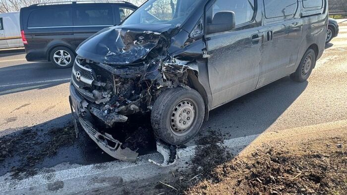 Te láttad? Baleset történt a 4-es főúton Debrecen közelében, többen megsérültek - fotókkal