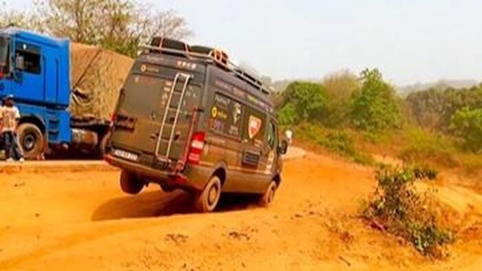 Életveszélyes terepen a Tankcsapda! Ilyen körülmények között jelentkezett be Fejes Tamás – videóval