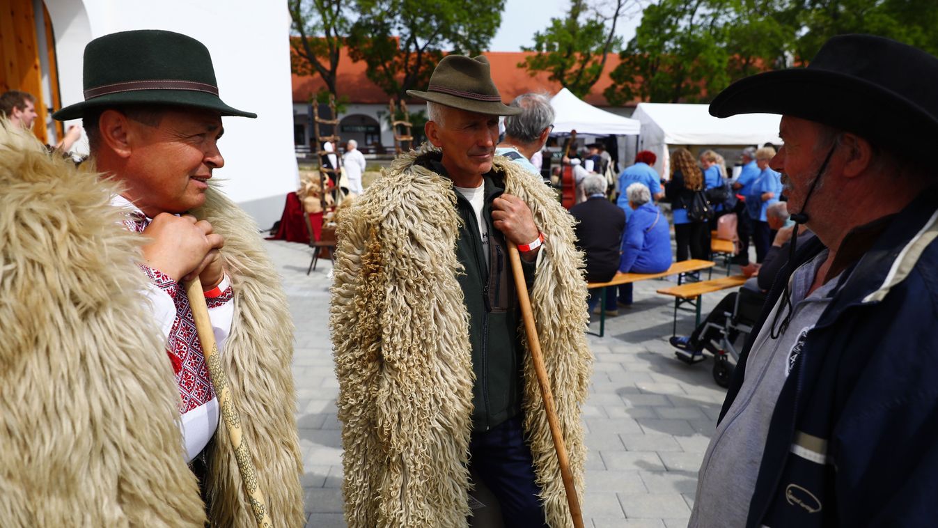 Egy napra mindenki pásztornak érezhette magát a Hortobágyon, fotókon a...