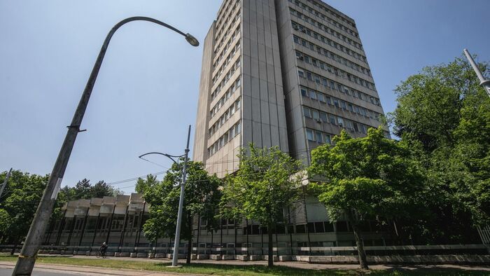 Idős házaspár került lehetetlen helyzetbe a debreceni Klinikánál, váratlan helyről érkezett a segítség!