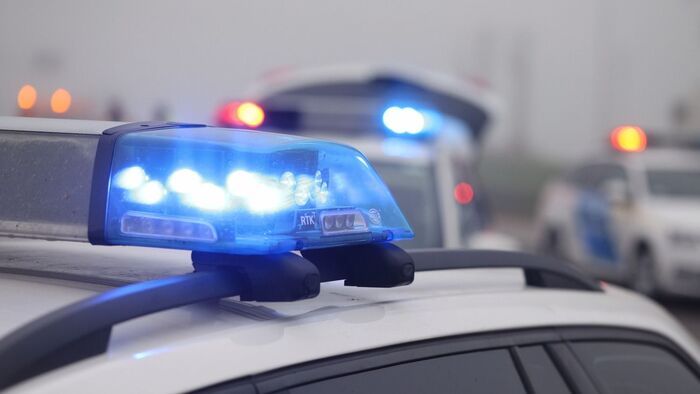Baleset a 4-esen: két autó ütközött össze