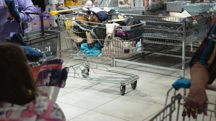 Ilyen nincs és mégis van: veszélyes ruhadarabokat árusítottak, Hajdú-Biharban is lehetett kapni!