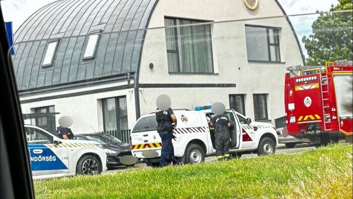 Tűzoltók és rendőrök a Segner téren − ezért érkeztek a hatóságok!