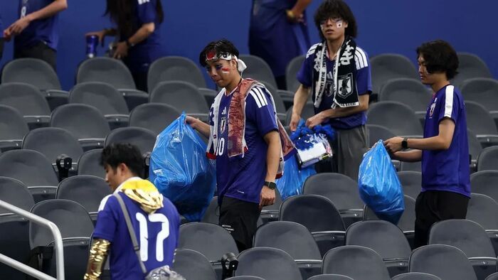 Ezt hagyták maguk után a japán szurkolók a stadionban – videóval