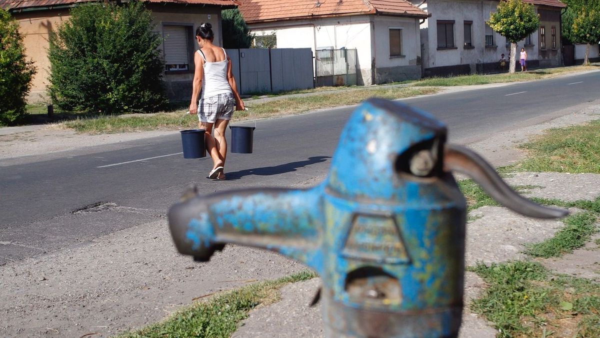 Lesz-e ivóvíz? Szabad-e locsolni? Mi lesz a fürdőkkel a hőségriadó idején Hajdú-Biharban?