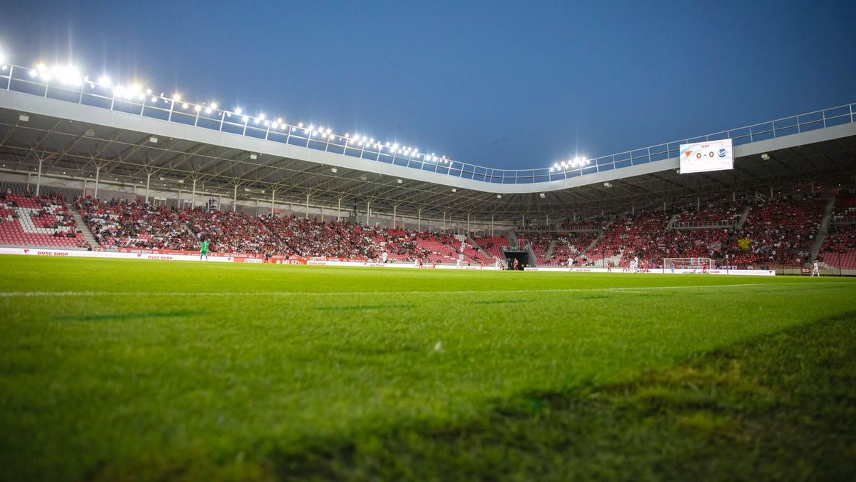 Belehúzott a DVSC: négy játékossal is szerződést kötött a csapat!