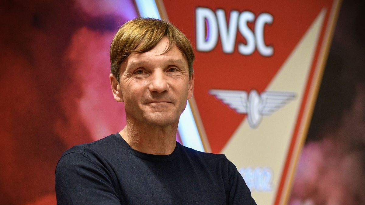 A DVSC és a Videoton korábbi edzője, Joan Carrillo továbbra is követi a magyar futballt