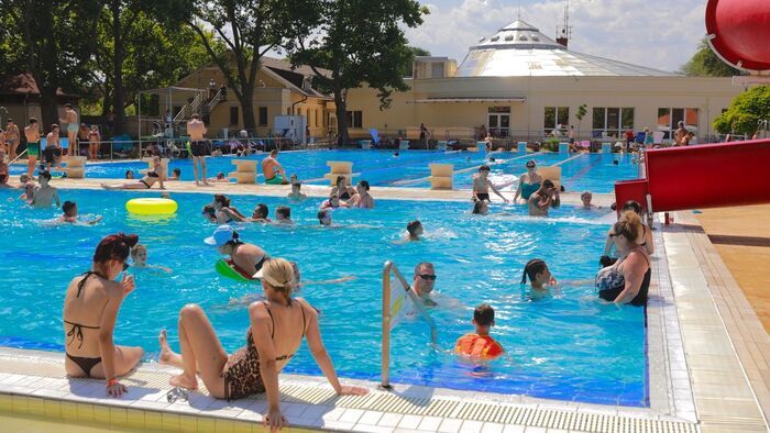 Még Párizsból is ide járnak strandra: mindenki odavan Hajdú-Bihar „olcsó Floridájáért” – fotó, videó